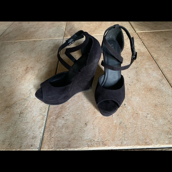 Black Platform Wedges size 7 - Picture 7 of 7